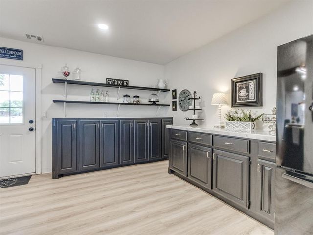2358 W Lake Way Drive, Blanchard, OK 73010