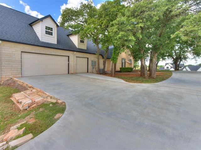 2358 W Lake Way Drive, Blanchard, OK 73010