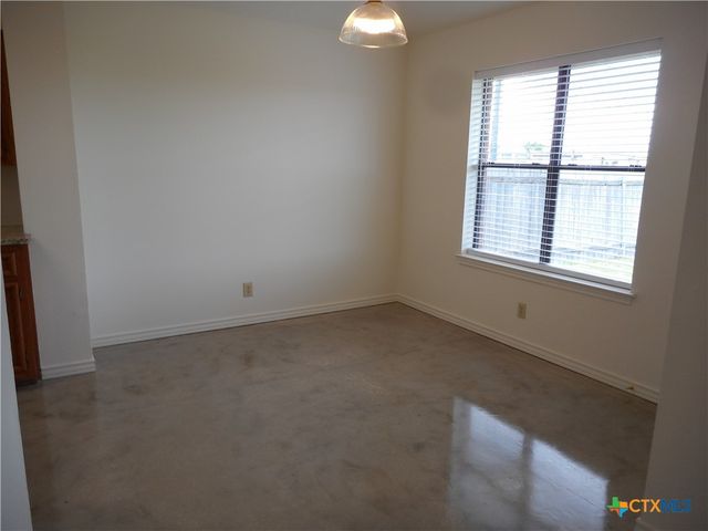 102 Gemini Court, Victoria, TX 77901