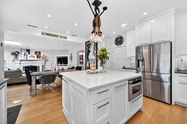 3852 El Ricon Way, Sacramento, CA 95864