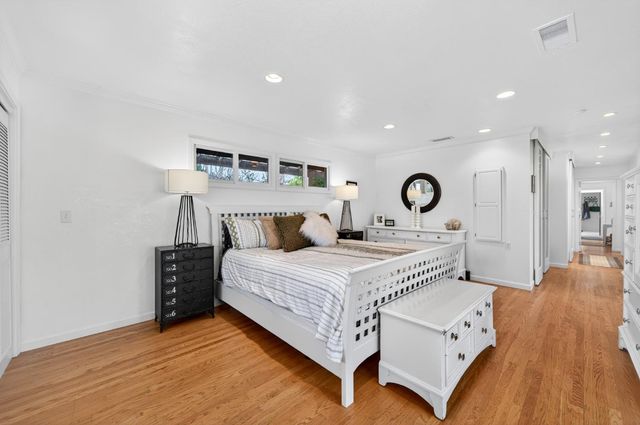 3852 El Ricon Way, Sacramento, CA 95864