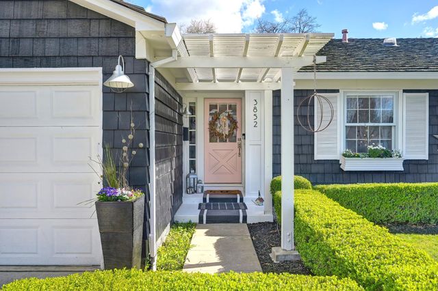 3852 El Ricon Way, Sacramento, CA 95864