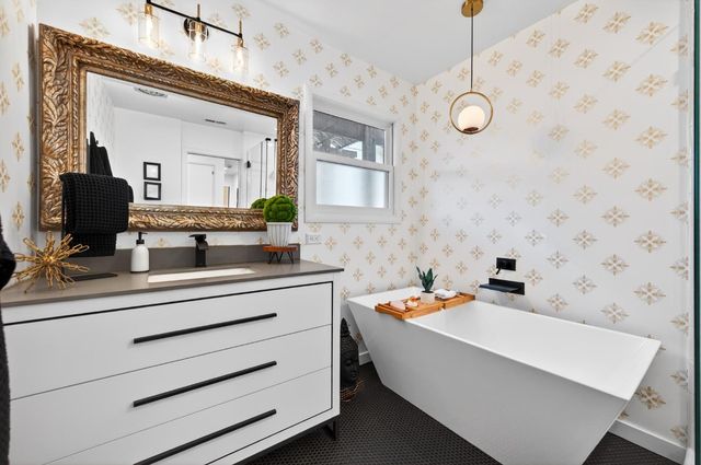 3852 El Ricon Way, Sacramento, CA 95864