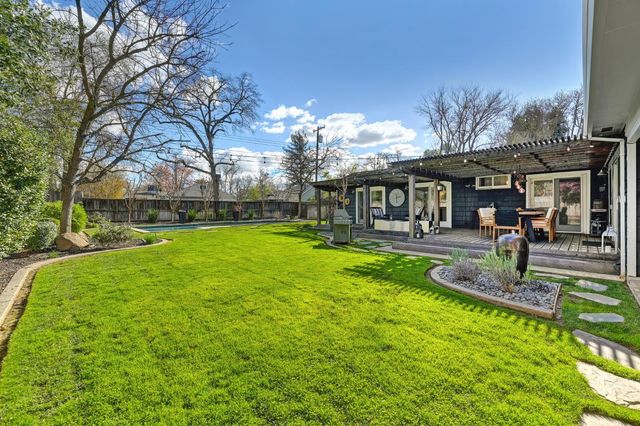 3852 El Ricon Way, Sacramento, CA 95864