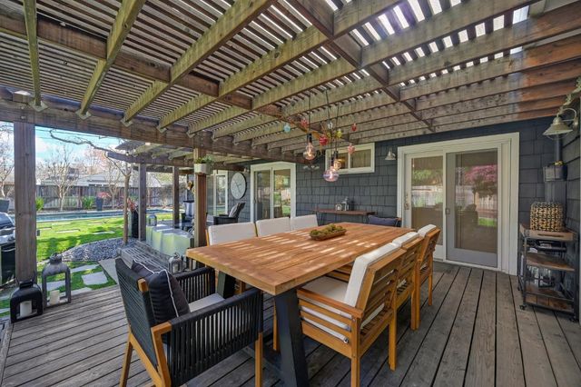 3852 El Ricon Way, Sacramento, CA 95864