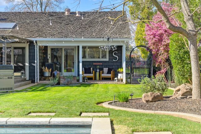 3852 El Ricon Way, Sacramento, CA 95864