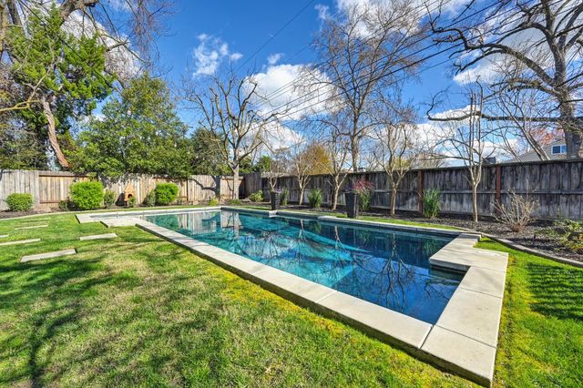 3852 El Ricon Way, Sacramento, CA 95864