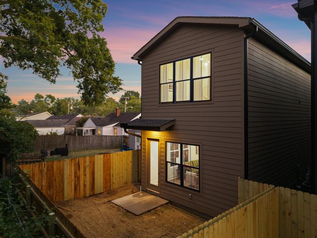 1015B Dozier Pl, Nashville, TN 37216