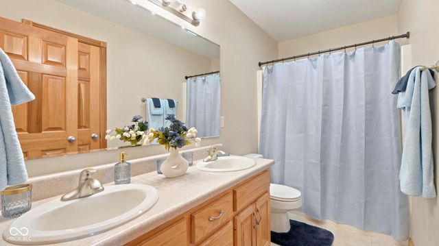 1929 Calais Road, Fort Wayne, IN 46814