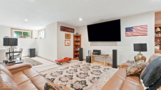 1929 Calais Road, Fort Wayne, IN 46814