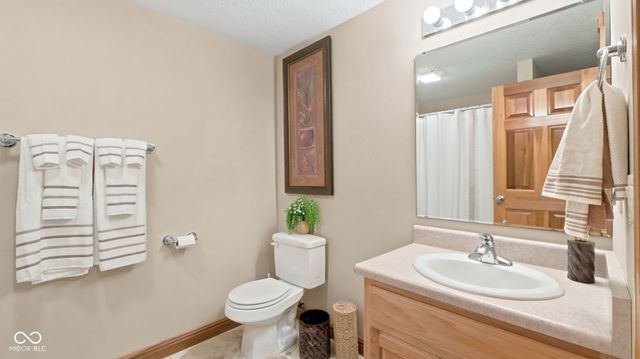 1929 Calais Road, Fort Wayne, IN 46814