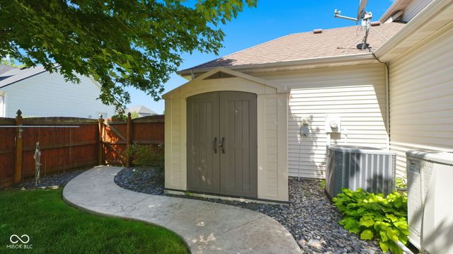1929 Calais Road, Fort Wayne, IN 46814