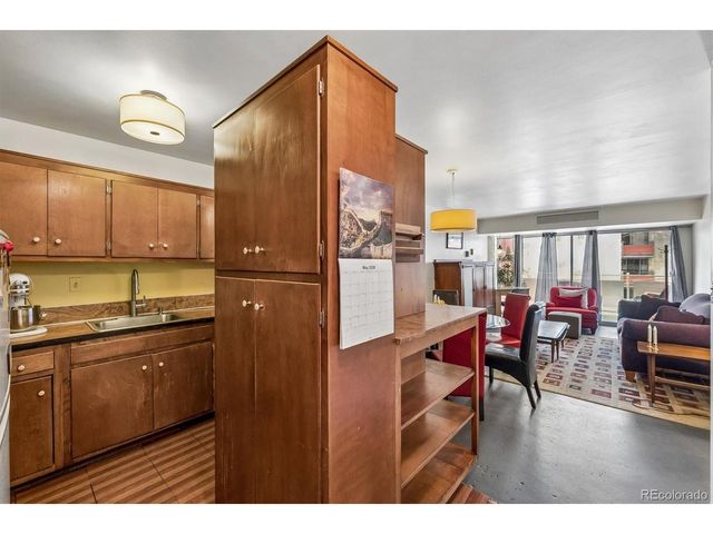 1121 Albion St 307, Denver, CO 80220