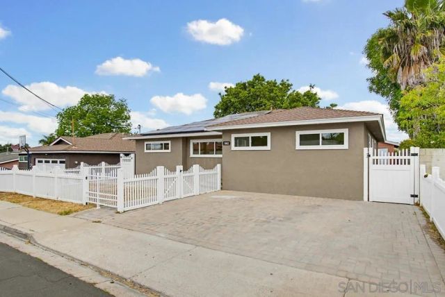 5882 Adams Ave, San Diego, CA 92115