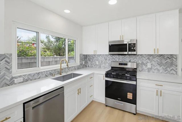 5882 Adams Ave, San Diego, CA 92115