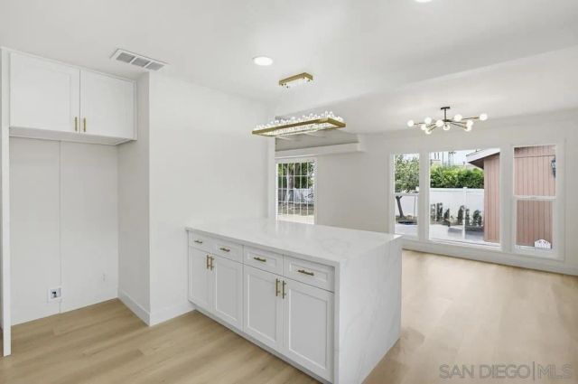 5882 Adams Ave, San Diego, CA 92115