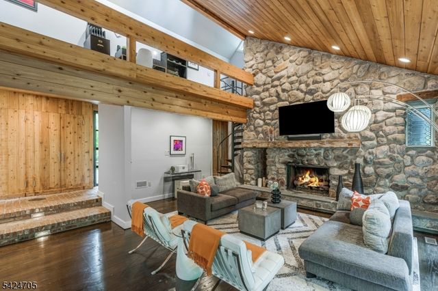 85 Crest Dr, Bernardsville Boro, NJ 07924