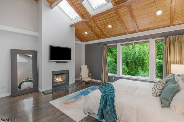85 Crest Dr, Bernardsville Boro, NJ 07924