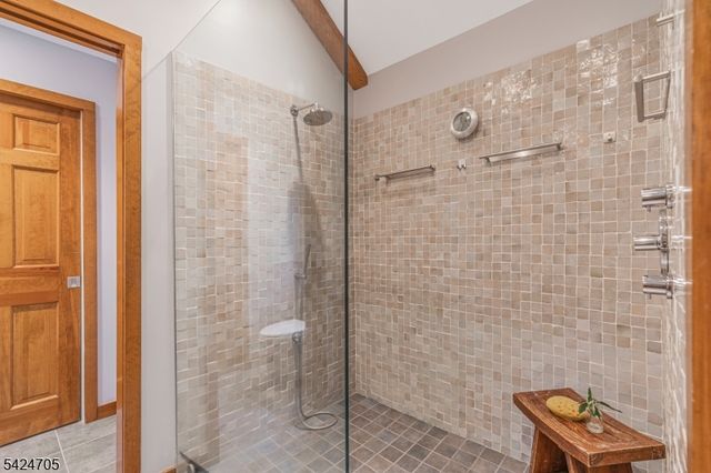 85 Crest Dr, Bernardsville Boro, NJ 07924