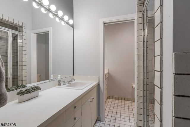 85 Crest Dr, Bernardsville Boro, NJ 07924