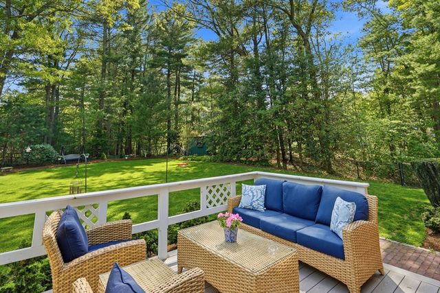 240 Evergreen St, Duxbury, MA 02332