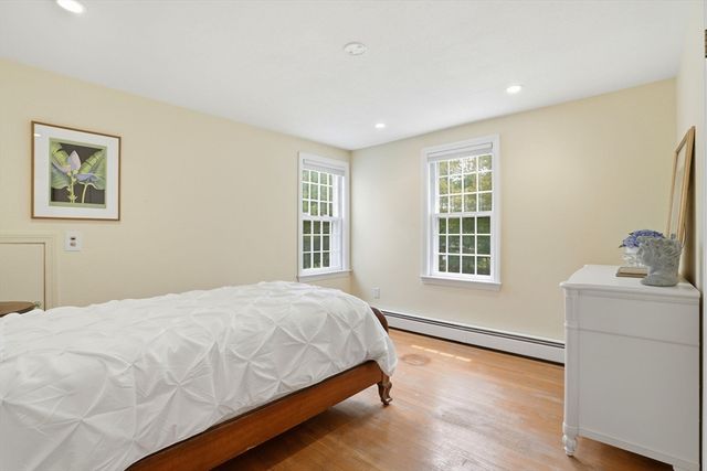 240 Evergreen St, Duxbury, MA 02332