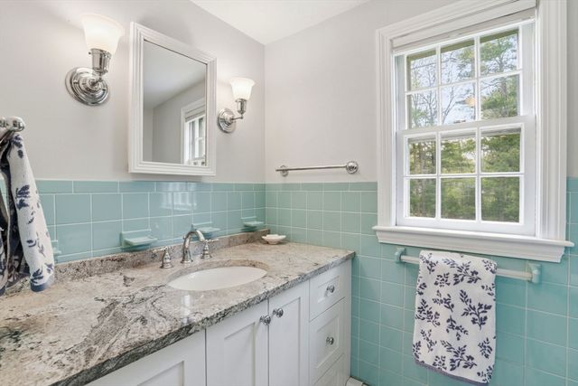 240 Evergreen St, Duxbury, MA 02332