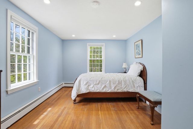 240 Evergreen St, Duxbury, MA 02332