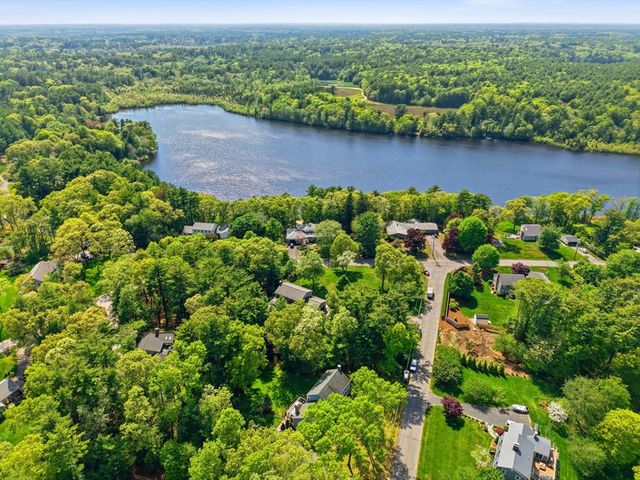 240 Evergreen St, Duxbury, MA 02332