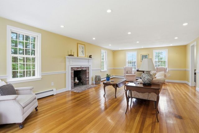 240 Evergreen St, Duxbury, MA 02332