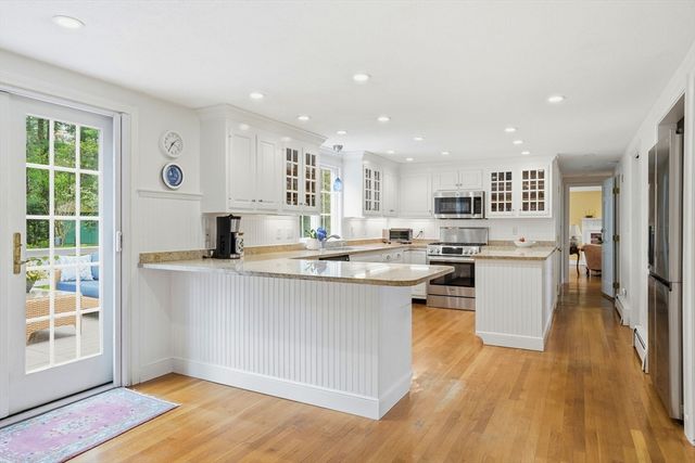 240 Evergreen St, Duxbury, MA 02332