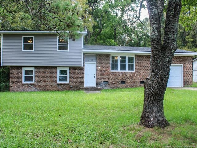2406 W Brinkley Drive, Spring Lake, NC 28390