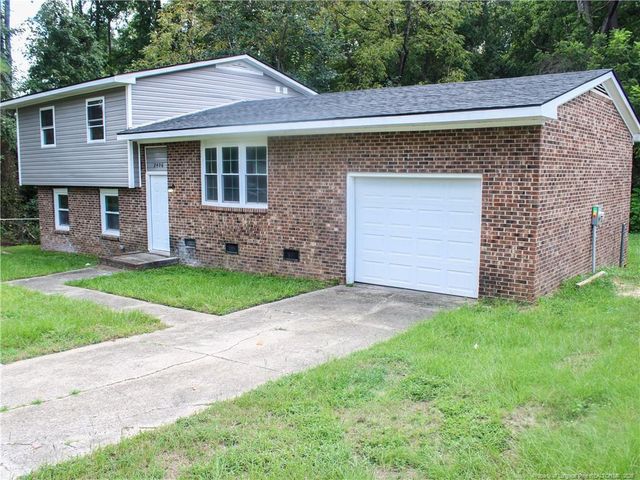 2406 W Brinkley Drive, Spring Lake, NC 28390