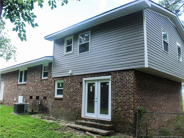 2406 W Brinkley Drive, Spring Lake, NC 28390