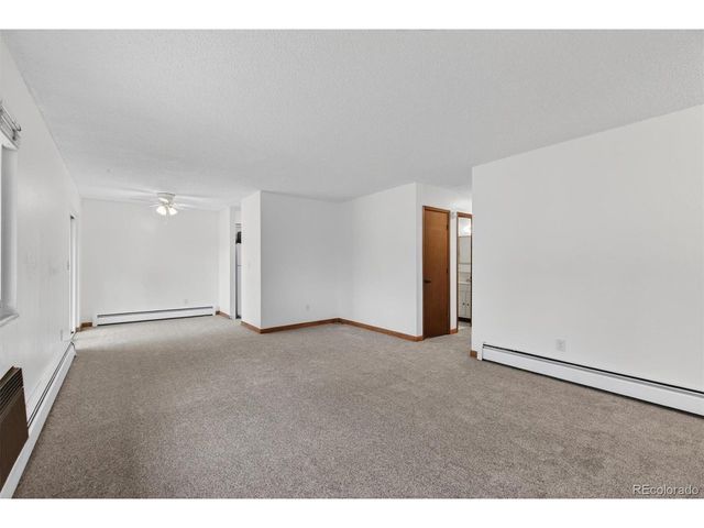 92 Newark St A, Aurora, CO 80012