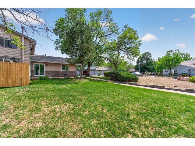92 Newark St A, Aurora, CO 80012