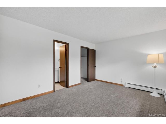 92 Newark St A, Aurora, CO 80012