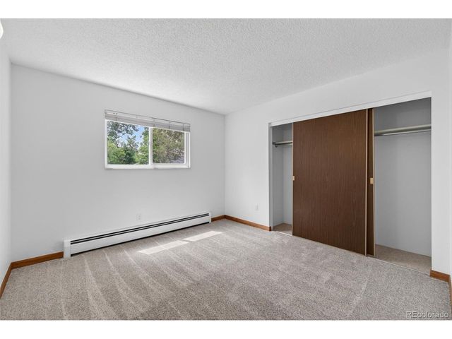92 Newark St A, Aurora, CO 80012