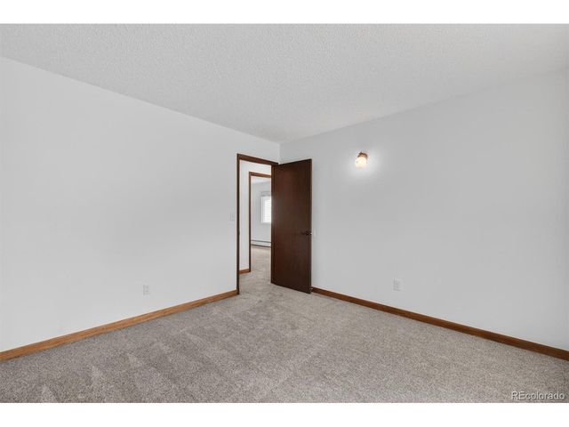 92 Newark St A, Aurora, CO 80012