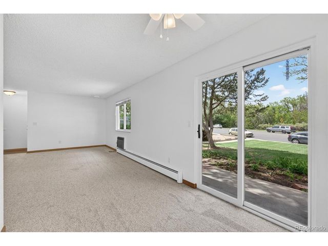 92 Newark St A, Aurora, CO 80012