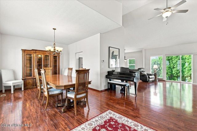 3719 N Cleveland CT, Post Falls, ID 83854