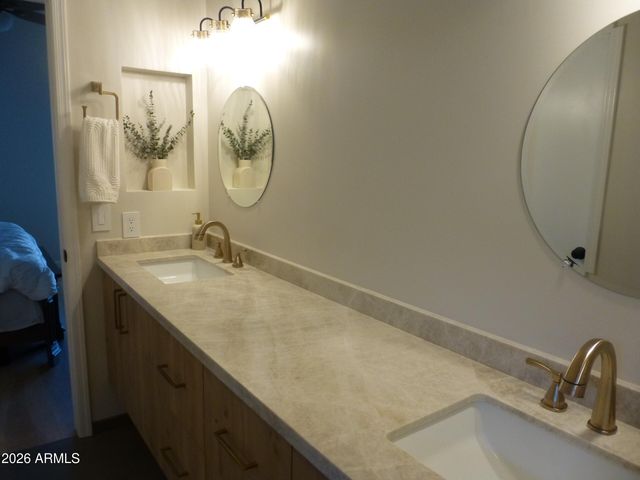 1664 E KENT Avenue, Chandler, AZ 85225