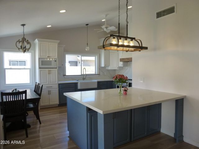 1664 E KENT Avenue, Chandler, AZ 85225