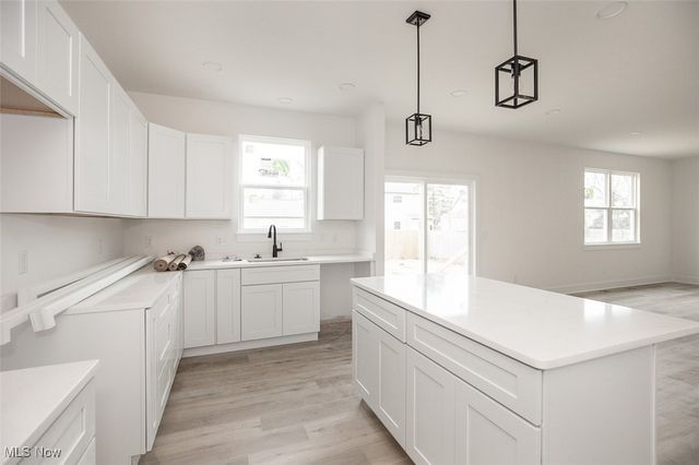 5594 Grove Avenue, Mentor, OH 44060