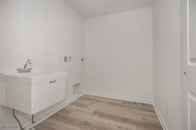 5594 Grove Avenue, Mentor, OH 44060