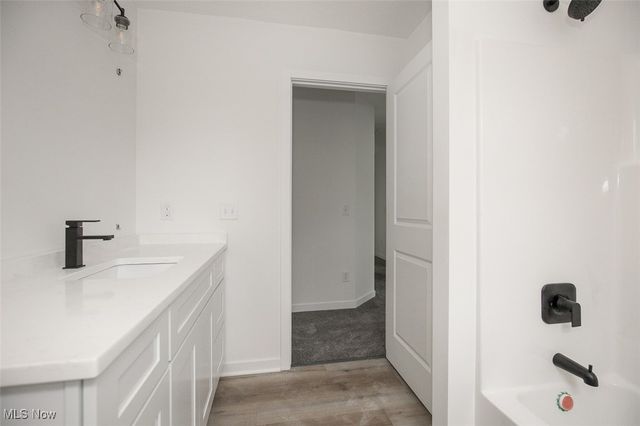 5594 Grove Avenue, Mentor, OH 44060