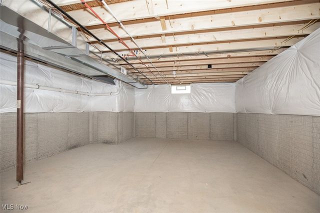 5594 Grove Avenue, Mentor, OH 44060