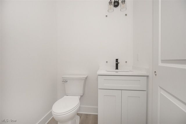 5594 Grove Avenue, Mentor, OH 44060