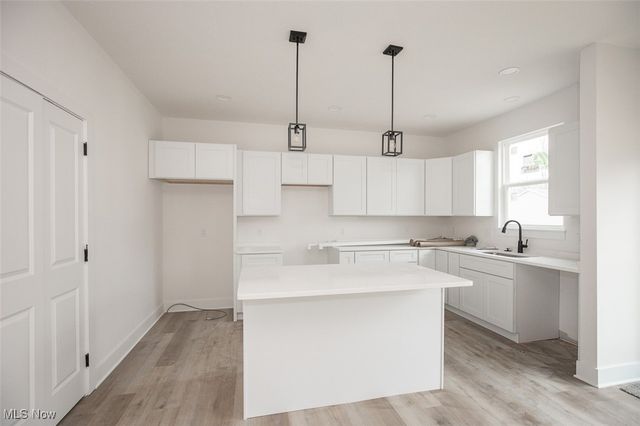 5594 Grove Avenue, Mentor, OH 44060