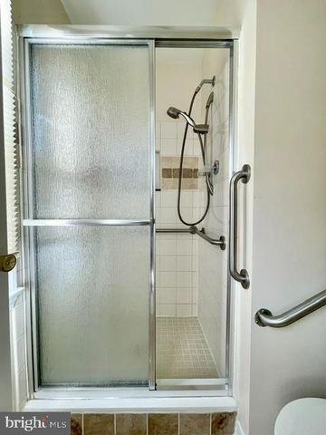 6918 LODESTONE CT, Alexandria, VA 22306